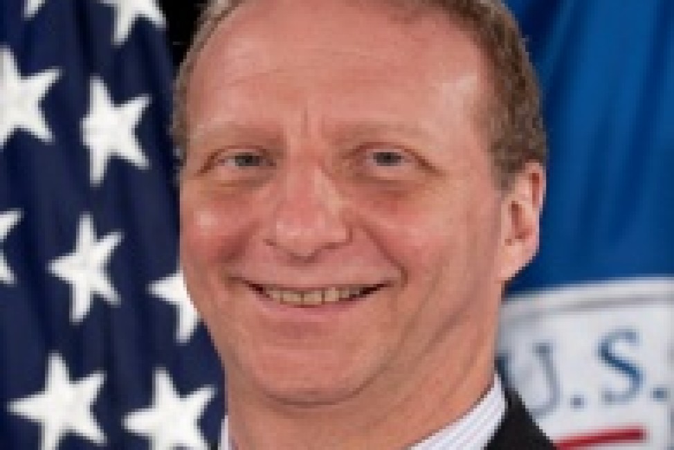 Mark Schwartz announced he's leaving as the CIO of the U.S. Citizenship and Immigration Service.