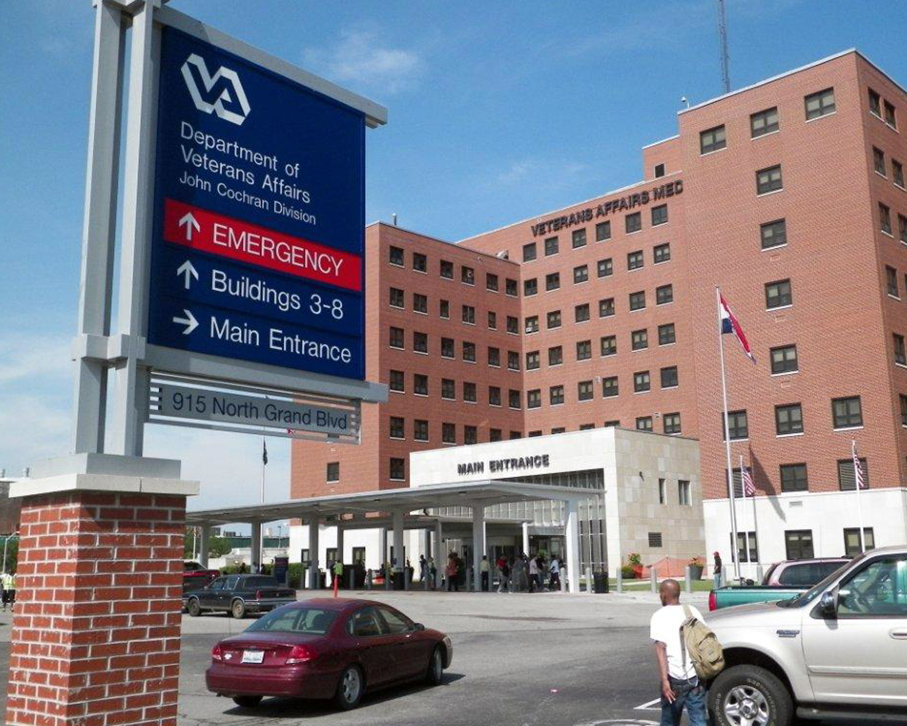FILE - This May 28, 2014, file photo shows the St. Louis VA Medical Center in St. Louis. According to a report released Tuesday, Dec. 13, 2016, by the VA Office of Inspector General, St. Louis Veterans Administration health care officials insufficiently investigated the death of a mental health patient who killed himself. (AP Photo/Jim Salter, File)