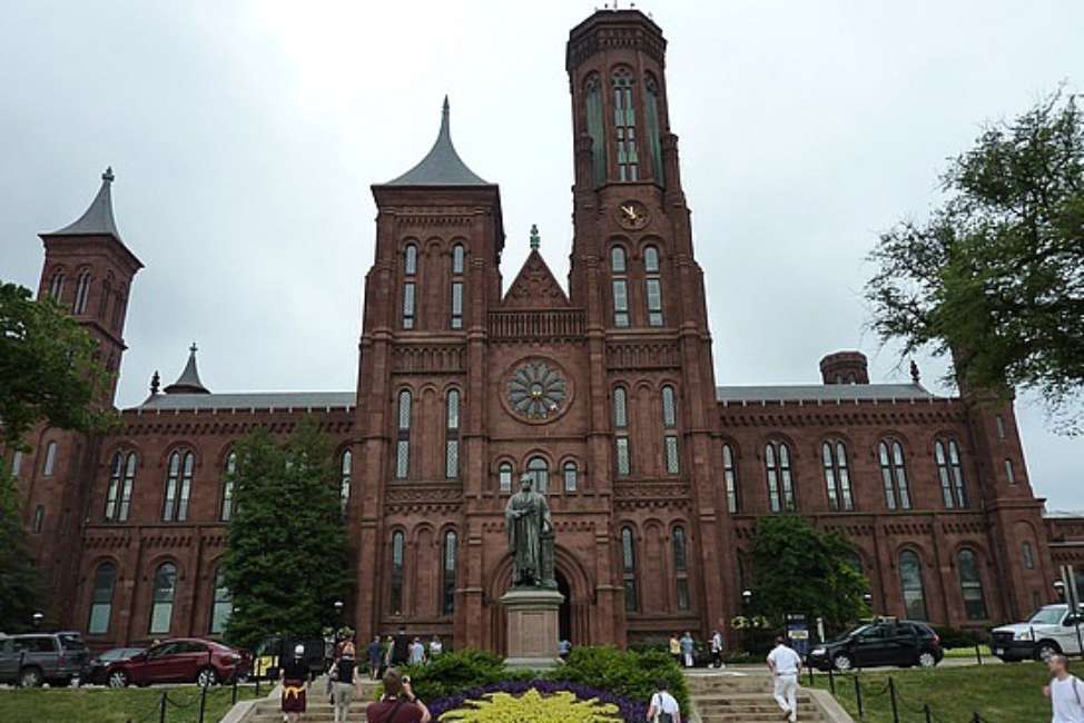 Smithsonian 081017