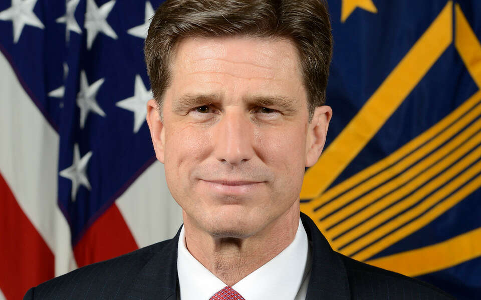 Dana Deasy Department of Defense, Chief Information Officer, poses for his official portrait in the Army portrait studio at the Pentagon in Arlington, Virginia, May 07, 2018.  (U.S. Army photo by William Pratt)