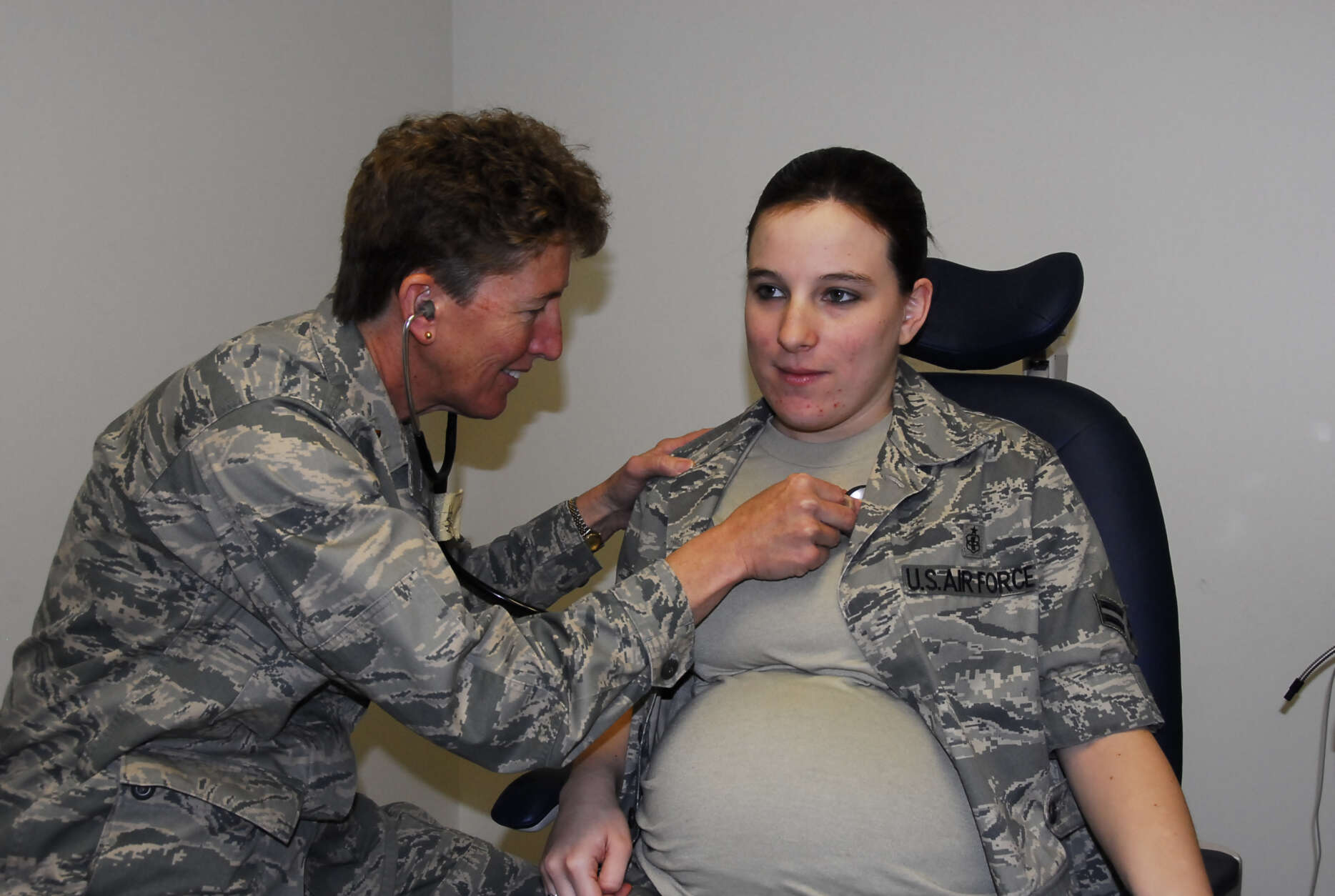 Air Force expanding maternity uniform access for airmen