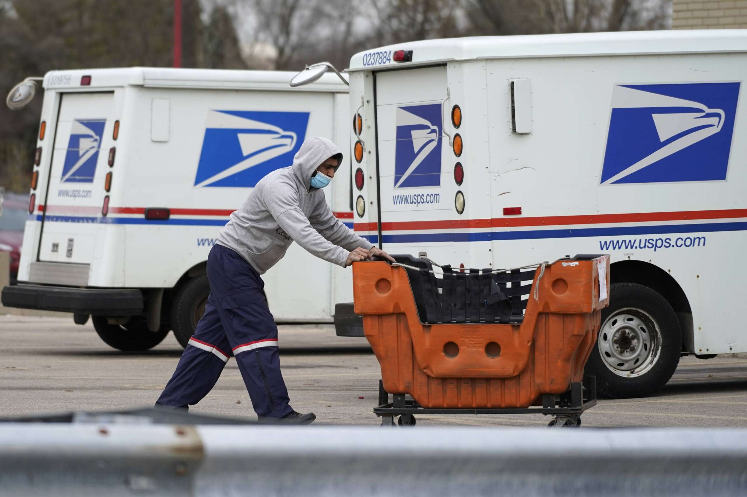 USPS looks to raise rates for fifth time under DeJoy - Government Executive