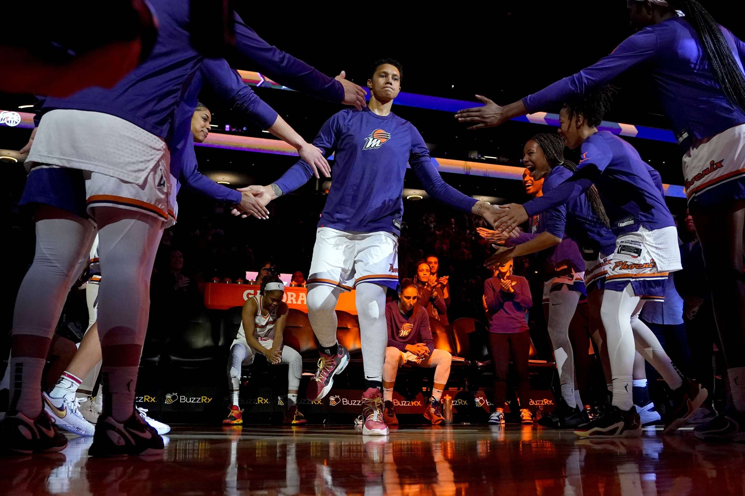 LA Sparks defeat Griner, Mercury 94-71 in WNBA season opener - The