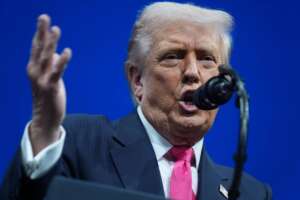 Image for Trump signs executive order to block state AI regulations